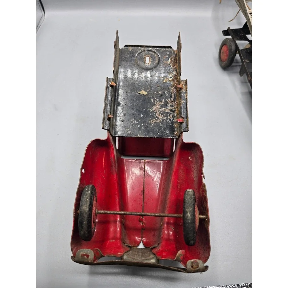M•Vintage  1930-40's Wyandotte Pressed Steel Hook & Ladder‎ No.10 Fire Truck